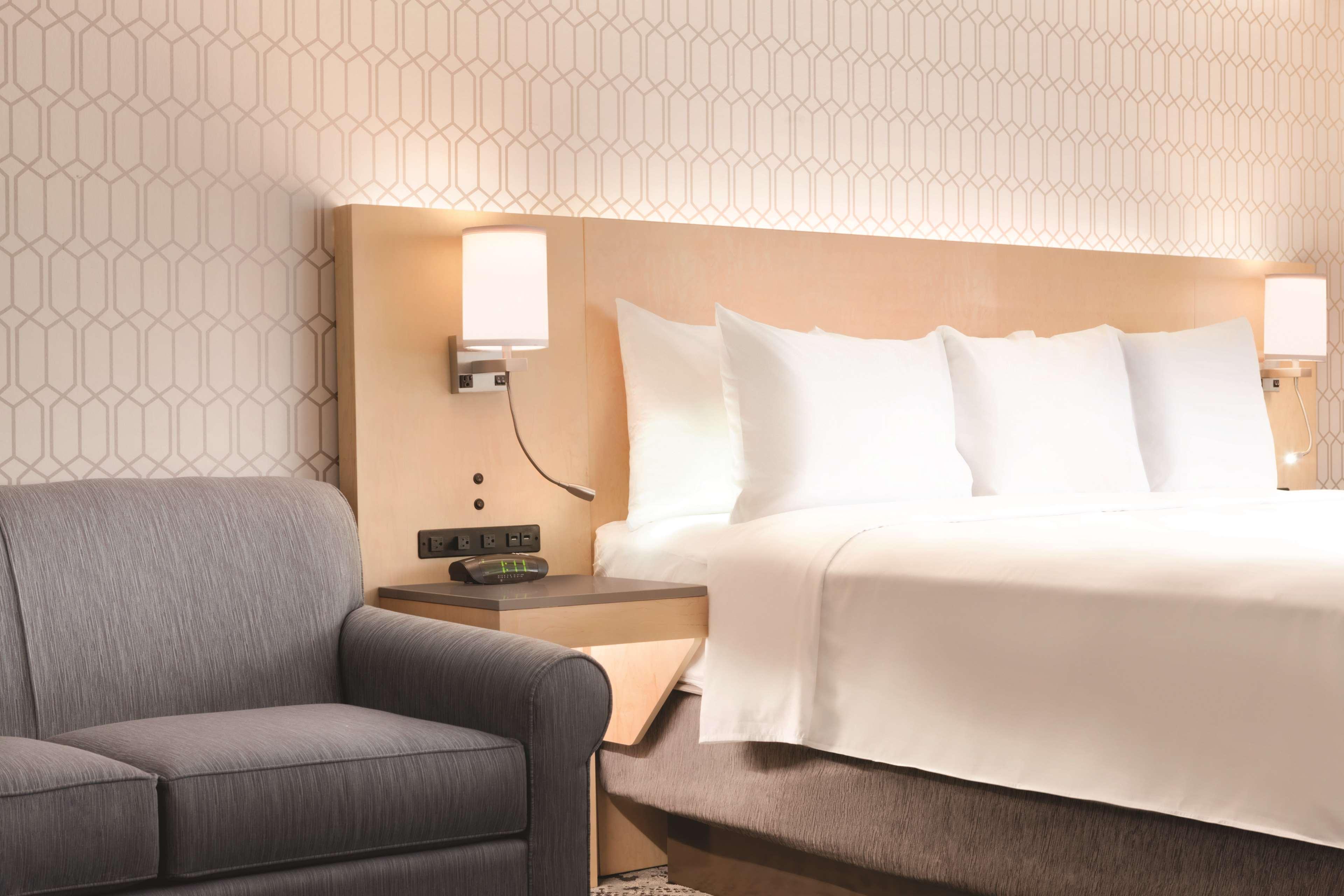 Radisson Hotel Charlotte Airport Ngoại thất bức ảnh